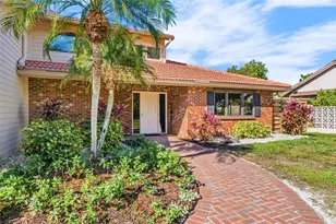 4672 Pine Harrier Dr, Sarasota, FL 34231 - Photo 5