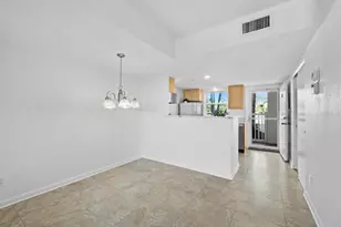 5231 Gulf of Mexico Dr, Longboat Key, FL 34228 - Photo 11