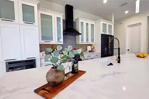 2475 Bay St, Sarasota, FL 34237 - Photo 17