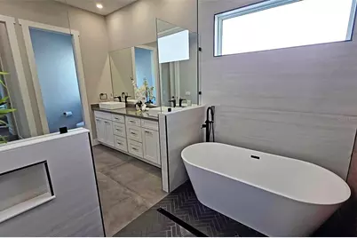 2475 Bay Street, Sarasota, FL 34237 - Photo 31