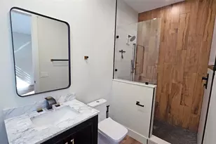 2475 Bay St, Sarasota, FL 34237 - Photo 45