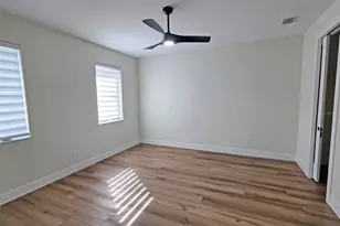 2475 Bay St, Sarasota, FL 34237 - Photo 45