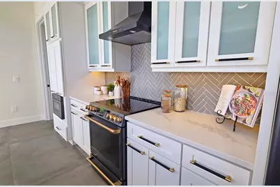 2475 Bay Street, Sarasota, FL 34237 - Photo 17