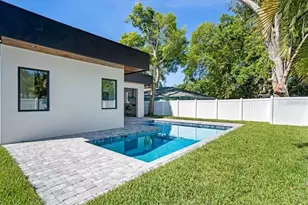 2475 Bay St, Sarasota, FL 34237 - Photo 71