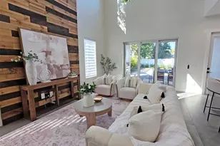 2475 Bay St, Sarasota, FL 34237 - Photo 7