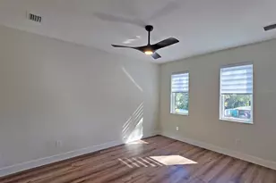 2475 Bay St, Sarasota, FL 34237 - Photo 47