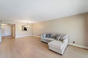 7860 Palm Aire Ln, Sarasota, FL 34243 - Photo 7