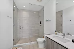 301 Quay Commons, Sarasota, FL 34236 - Photo 25