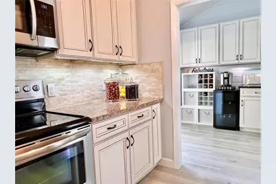 7801 Ontario Street Circle, Sarasota, FL 34243 - Photo 11