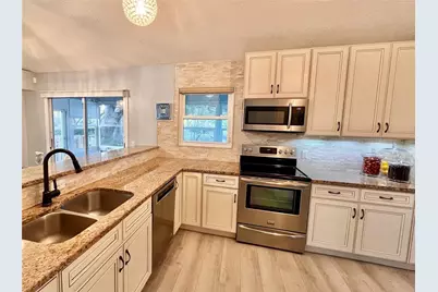 7801 Ontario Street Circle, Sarasota, FL 34243 - Photo 9