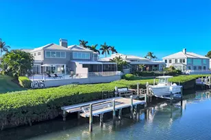 3540 Mistletoe Ln, Longboat Key, FL 34228 - Photo 3