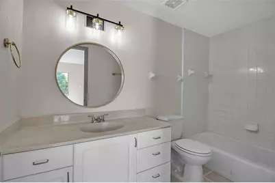 3212 Ramblewood Drive N #3212, Sarasota, FL 34237 - Photo 23