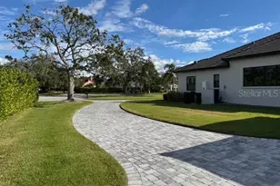 3605 Beneva Oaks Cir, Sarasota, FL 34238 - Photo 7