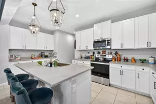 20309 Minuet Pl, Venice, FL 34293 - Photo 9