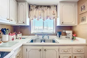 3785 Lake Bayshore Dr, Bradenton, FL 34205 - Photo 9