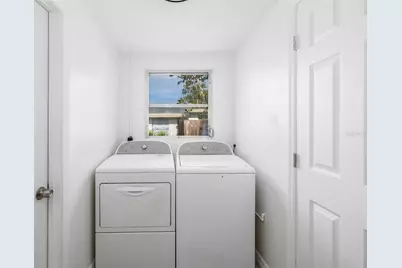 6051 Carlton Avenue, Sarasota, FL 34231 - Photo 15