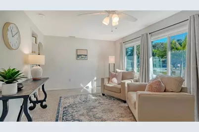 209 Briggs Court, Sarasota, FL 34237 - Photo 5