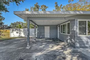 209 Briggs Ct, Sarasota, FL 34237 - Photo 3