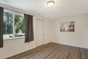 209 Briggs Ct, Sarasota, FL 34237 - Photo 27