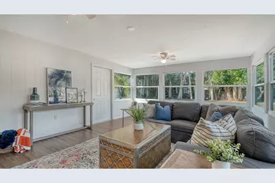 209 Briggs Court, Sarasota, FL 34237 - Photo 15