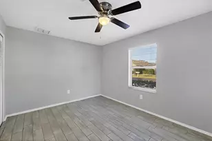 4148 Center Pointe Cir, Sarasota, FL 34233 - Photo 17