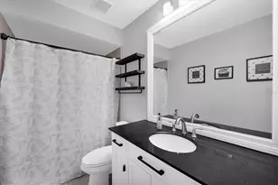 4148 Center Pointe Cir, Sarasota, FL 34233 - Photo 15