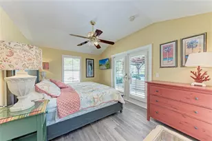 608 Hampshire Ln, Holmes Beach, FL 34217 - Photo 29