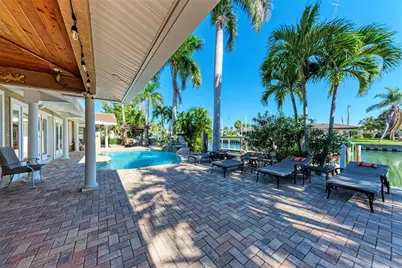 608 Hampshire Lane, Holmes Beach, FL 34217 - Photo 53