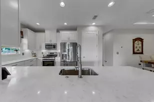 5309 Taliaferro Ct, Palmetto, FL 34221 - Photo 9