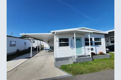 2204 17th Street Court W, Bradenton, FL 34205 - Photo 1