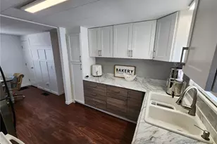 2204 17th St Ct W, Bradenton, FL 34205 - Photo 5