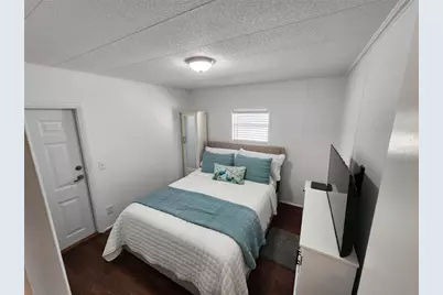 2204 17th Street Court W, Bradenton, FL 34205 - Photo 13