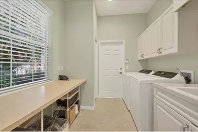 8404 Abingdon Court, University Park, FL 34201 - Photo 25