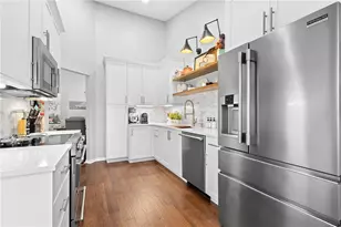 3177 Lake Park Ln, Sarasota, FL 34231 - Photo 9