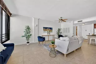 1102 Benjamin Franklin Dr, Sarasota, FL 34236 - Photo 11