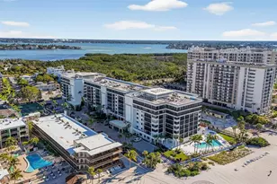 1102 Benjamin Franklin Dr, Sarasota, FL 34236 - Photo 39