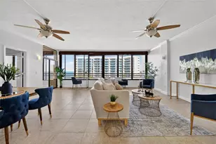 1102 Benjamin Franklin Dr, Sarasota, FL 34236 - Photo 1