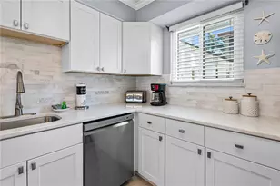 1801 Gulf Dr N, Bradenton Beach, FL 34217 - Photo 3