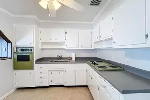 2877 Michigan St, Sarasota, FL 34237 - Photo 15