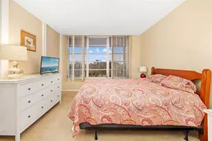 7461 W Country Club Dr, Sarasota, FL 34243 - Photo 21