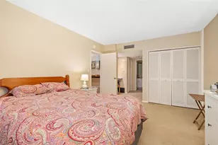 7461 W Country Club Dr, Sarasota, FL 34243 - Photo 23