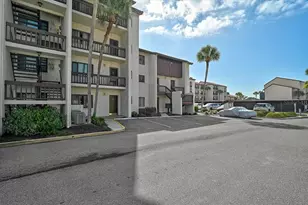 1624 Stickney Point Rd, Sarasota, FL 34231 - Photo 5