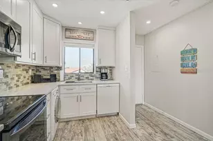 1624 Stickney Point Rd, Sarasota, FL 34231 - Photo 7