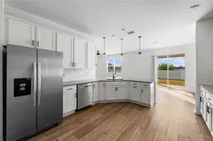 2854 89th St Cir E, Palmetto, FL 34221 - Photo 9