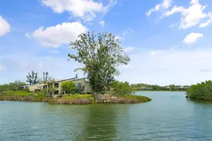 1703 Pelican Cove Rd, Sarasota, FL 34231 - Photo 43