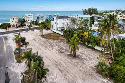 1101 Gulf Drive N, Bradenton Beach, FL 34217 - Photo 9