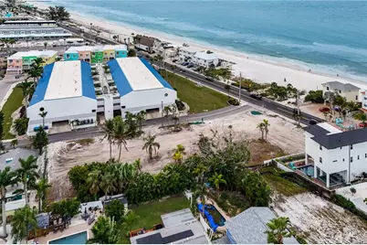 1101 Gulf Drive N, Bradenton Beach, FL 34217 - Photo 13