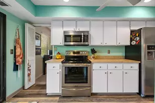 1701 Pelican Cove Rd, Sarasota, FL 34231 - Photo 13