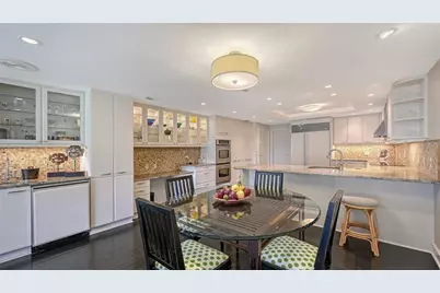 2550 Harbourside Drive #324, Longboat Key, FL 34228 - Photo 19