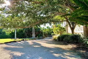 1212 Center Pl, Sarasota, FL 34236 - Photo 47